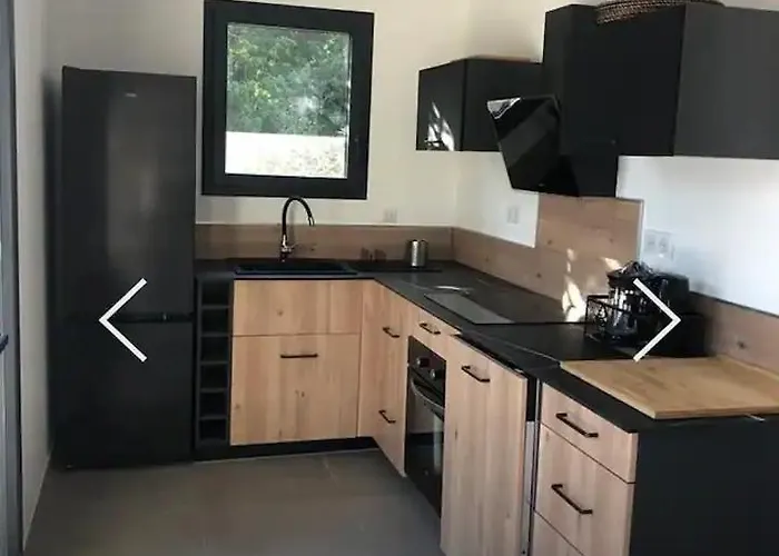 Ucellu Sur 600 M2 Avec Acces Privilegie Et Piscine Privee Chauffee * Sainte-Lucie de Porto-Vecchio